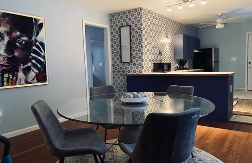Grand Traverse District Apartment | 2 Bedroom Apartment in Downtown Flint.