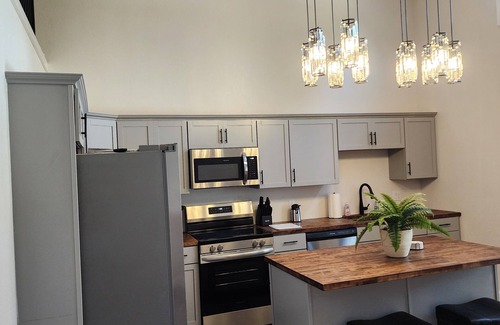 Carterville Apartment | 2-bedroom apartment just 15 minutes drive to Southern Illinois University