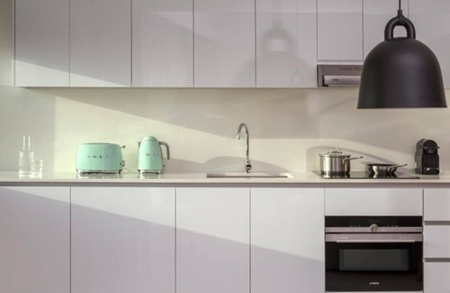 Trade Center Apartment | 2 Bedroom Apartment with Burj Khalifa View Near DIFC