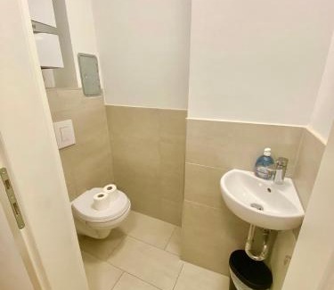 Grinzing Apartment | 2 Bedroom Apartment with Free Parking