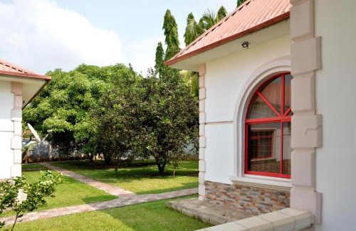 Ibadan Ski Chalet | 2 Bedroom Bungalow in Alalubosa GRA