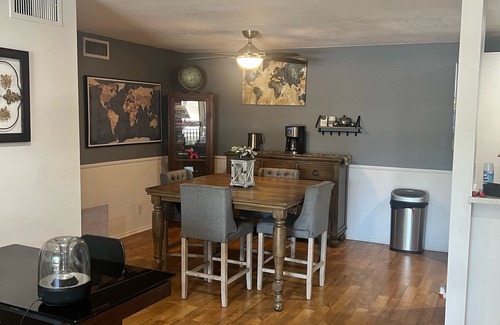Valencia Condo | 2 bedroom Condo near 5 fwy. Valencia, Magic Mountain and College of the Canyons.