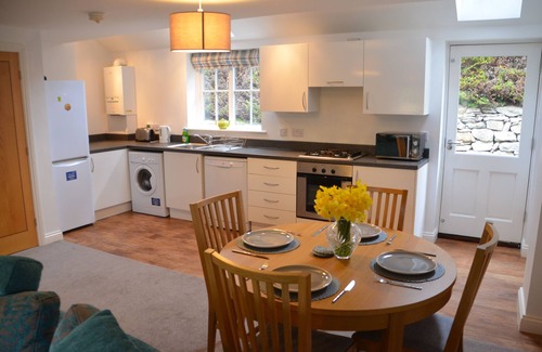 Helmsley Cottage | 2 Bedroom Cottage Situated in The centre of Helmsley With Off Street Parking