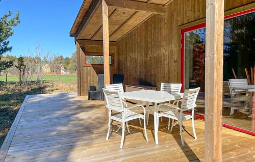 Kappelshamn House | 2 Bedroom Cozy Home In Lärbro