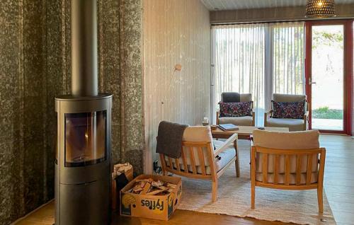 Kappelshamn House | 2 Bedroom Cozy Home In Lärbro