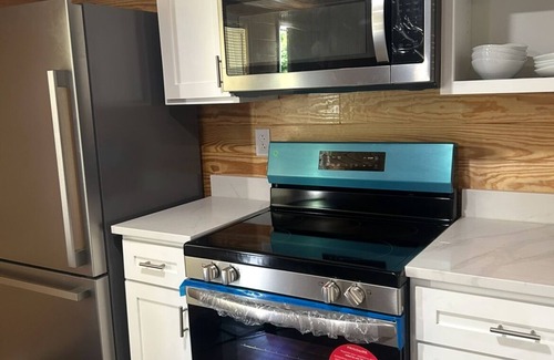 New Castle House | 2- Bedroom House Newly Remodeled nRelaxing Escape