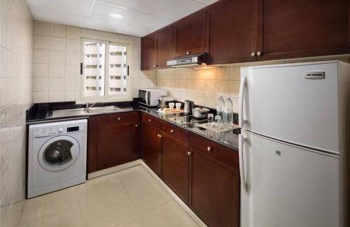 Al Mankhool Apartment | 2-Bedroom Interconnecting Apartment close to BurJuman Mall Bur Dubai