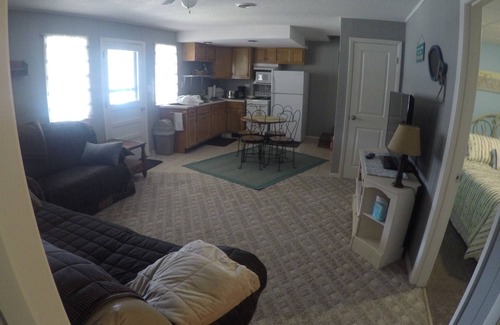 Sunrise Beach House | 2 Bedroom Lakefront In Frankie & Louies Cove!