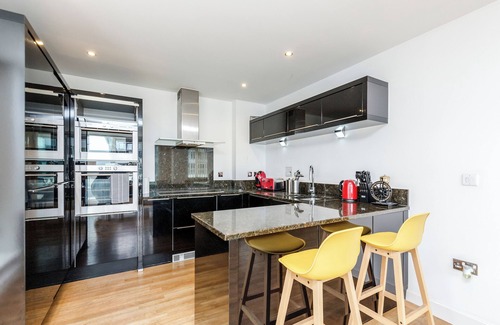 Docklands Apartment | 2-Bedroom Luxury Apartments near Excel London