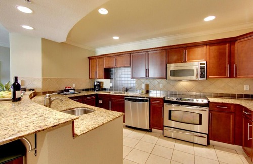 Destin Resort | 2 Bedroom, Pool View, at Destin Beach, Emerald Grande