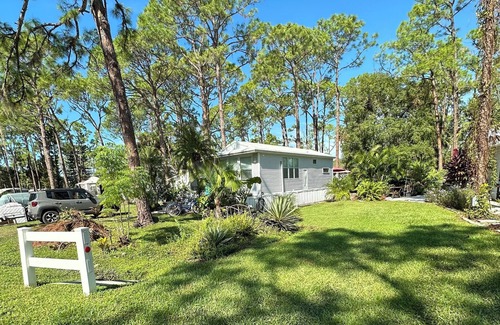 Venice House | 2-bedroom Venice home with pool, hot tub, fitness room,WiFi Myakka River access