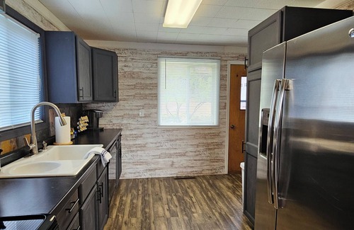 Custer House | 2 Benches Cottage in Custer by Mount Rushmore