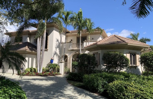 Coquina Sands House | 2 Blocks to the Beach!