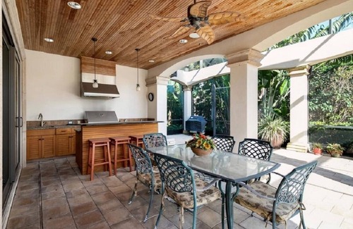 Coquina Sands House | 2 Blocks to the Beach!