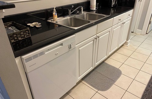 Foley Condo | 2 BR/2BA Condo1 King/2 Full beds Sleeps 6 close to OWA & Foley Tourism Complex