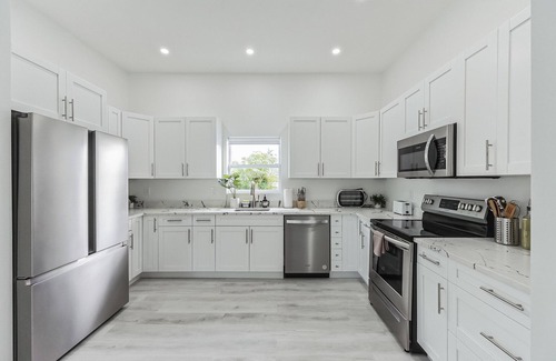 East Naples House | 2 BR/2BA Kings The Modern Botanical – Pickleball & Gardens