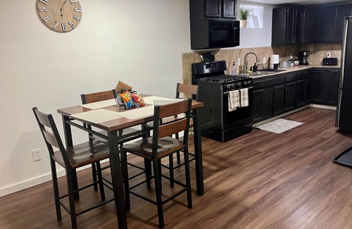 Westminster House | 2 BR Suite btwn Denver & Boulder