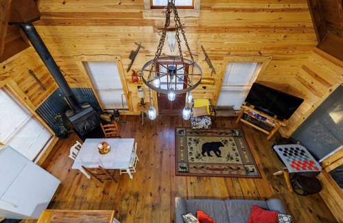 Mentone House | 2 Cabins on 3 Acres - Pet Friendly, Horse Shoes