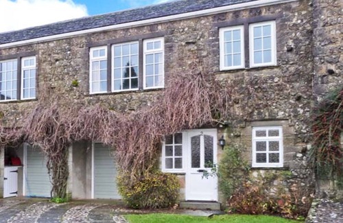 Buckden Cottage | 2 DALEGARTH, pet friendly, with a garden in Buckden
