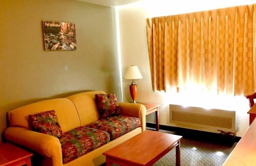 Kellogg Apartment | 2 Double Beds at FairBridge Inn & Suites Kellogg