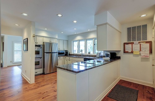 Oceanside House | 2 Duck Hawk - Sea Pines just a Short Walk to the Beach & Private Pool