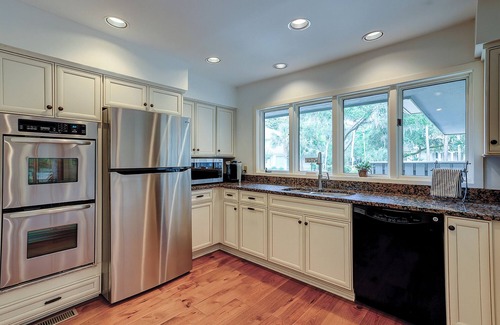 Oceanside House | 2 Duck Hawk - Sea Pines just a Short Walk to the Beach & Private Pool