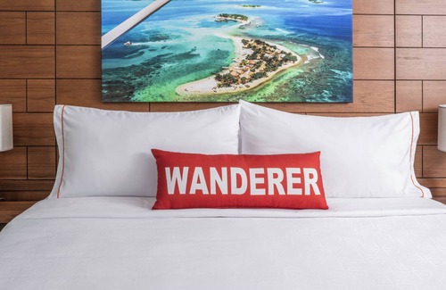 Park Shore Hotel | 2 Elegant Studio Suite Perfect for Business Travelers to Naples