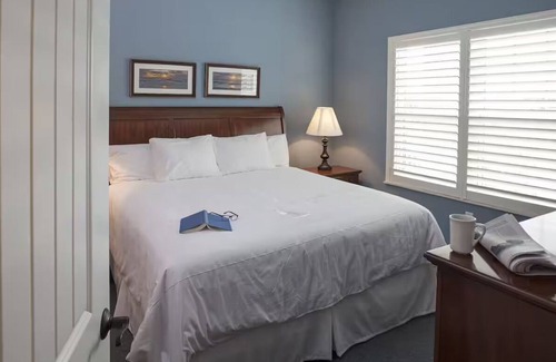 Palmetto Dunes Hotel | 2 Family Suites by the Lazy River – Great for Scenic Views and Relaxing Moments