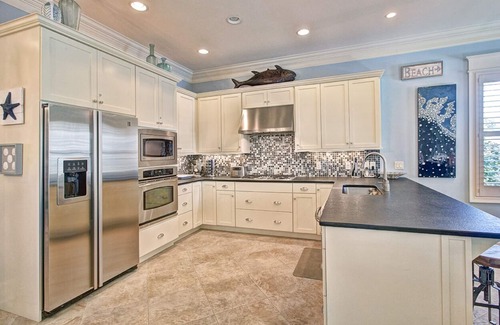 Frangista Beach House | 2 Free BCH SRVS! Fantastic Home! Huge Private Salt Water Pool! Great Location!