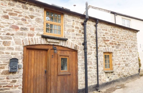 South Molton Cottage | 2 HUXTABLES, pet friendly, character holiday cottage in North Molton