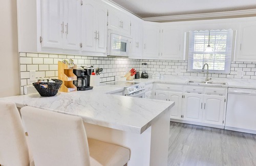 Weaver House | 2 King Bed Master Suites and 1/2 Mile from Chief Ladiga Trails and Elwell Park