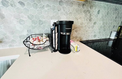 Sandusky Hotel | 2 King Beds By Cedar Point Sports Force Sleeps 6!