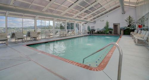 Pigeon Forge House | 2 King BRs Balcony Resort Amenities Free Tix