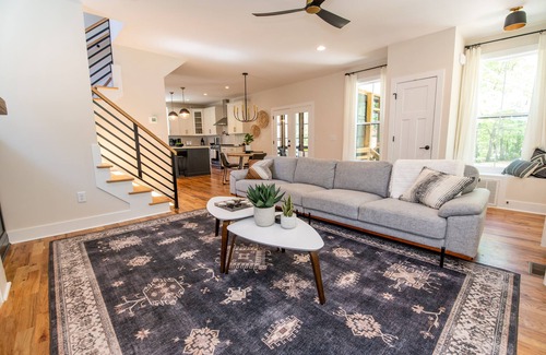 Southwest Raleigh House | 2 Kings, 2 Queens, 3.5 baths, Bonus Room - 2 mins from PNC Arena & Carter-Finley