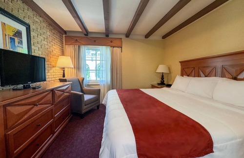 Western Division Hotel | 2 Lovely Laredo Suites w/Pool & Views, Historic Sites & Dining Steps Away