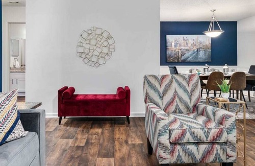 Meadowbrook Apartment | 2 Master Suites w/ King Beds | Safe Community