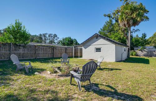 Homosassa House | 2 Mi to 7 Sisters Springs! Home with Resort Perks