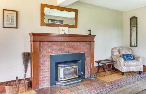 Chardon House | 2 Mi to Chardon Square Spacious Farmhouse
