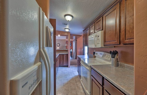 Prescott Cottage | 2 Mi to Courthouse Plaza: Prescott Cottage