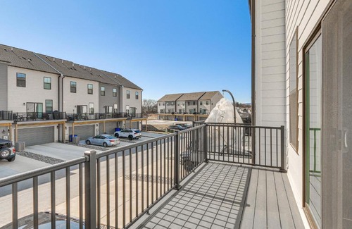 Frederick House | 2 Mi to Dtwn Frederick Updated Townhome