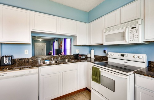 Wesley Chapel South House | 2 Mi to Epperson Lagoon: Home w/Private Yard