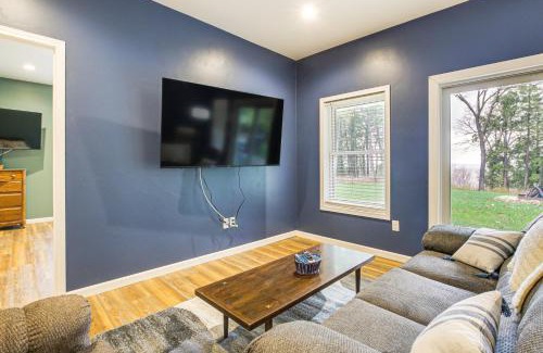 Abrams House | 2 Mi to Lake Michigan Home with Patio in Green Bay