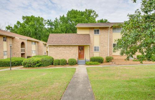 Orangeburg House | 2 Mi to SC State and Claflin Townhome with Patio!