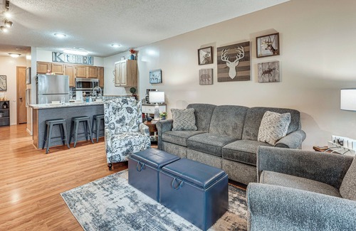 Notch Estates Condo | 2 Mi to Silver Dollar City: Inviting Family Escape