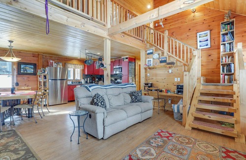 Casper Mountain Cabin | 2 Mi to Skiing: Casper Cabin w/Mtn Views!