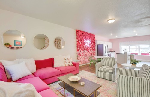 Bettendorf House | 2 Mi to TBK Bank Sports Complex: Townhome w/Patio