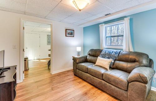 Toccoa Apartment | 2 Mi to Toccoa Falls Cozy Getaway with Fire Pit!