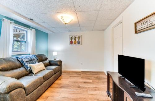 Toccoa Apartment | 2 Mi to Toccoa Falls Cozy Getaway with Fire Pit!