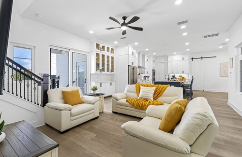 Apollo Beach House | 2 Million $ Villa Heated Pool w/Luxury Spa 6BR & 6BR Waterfront by Canal