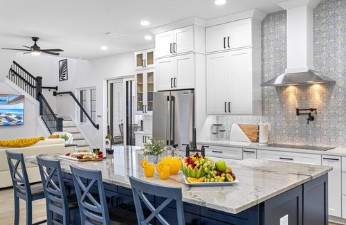 Apollo Beach House | 2 Million $ Villa Heated Pool w/Luxury Spa 6BR & 6BR Waterfront by Canal